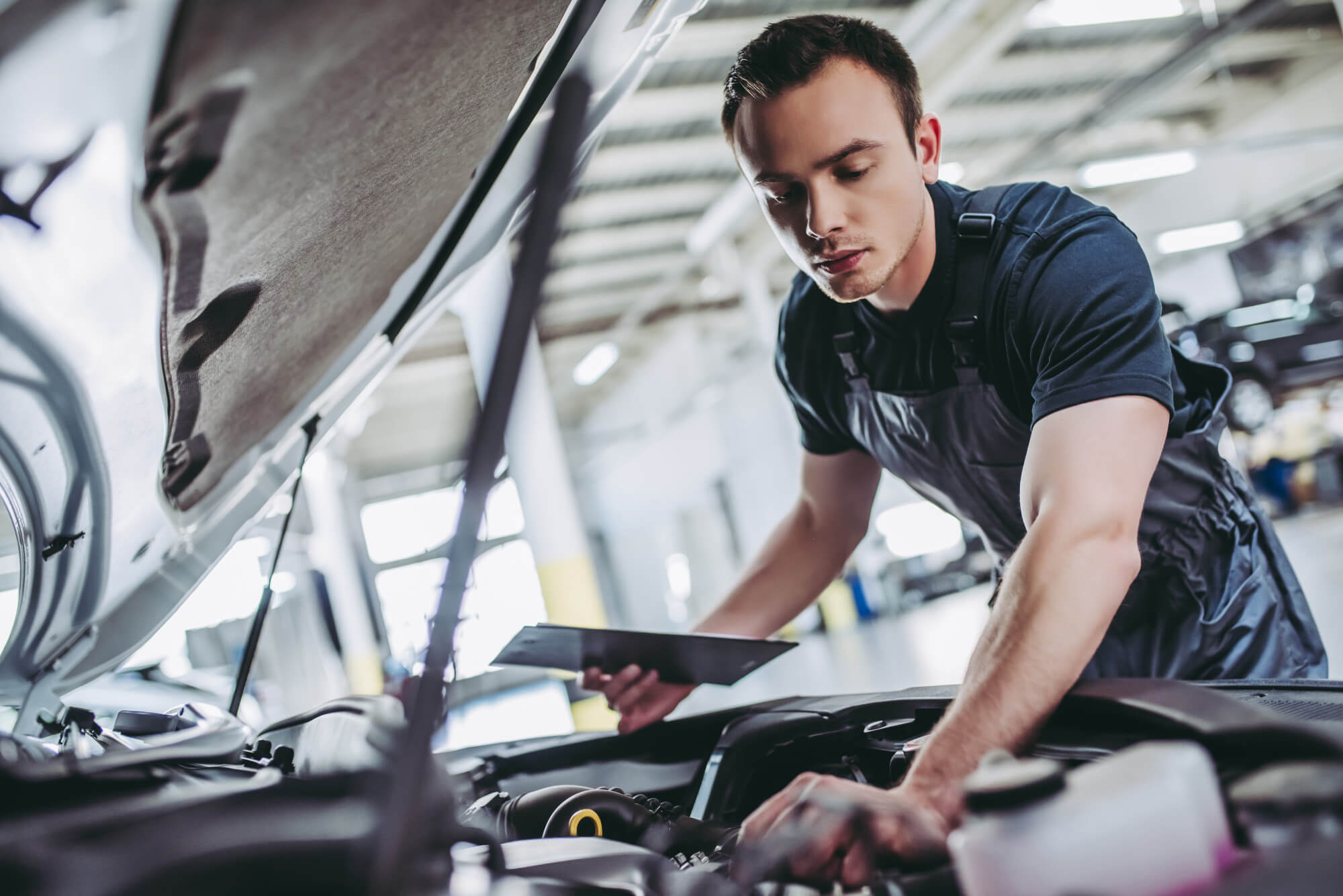 10 Warning Signs Your Transmission Is Going Out (+ What To Do About It)